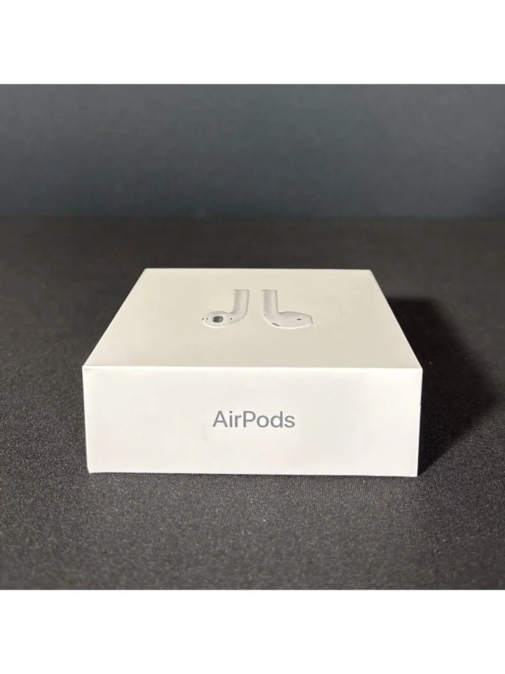 Apple AirPods Charging Case Wireless Earbud A2032 A2031 MV7N2AM/A BOX ONLY